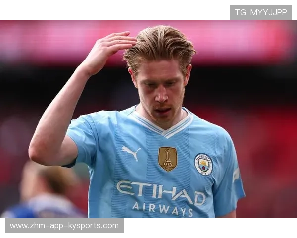 德布劳内脚后跟妙传穿透三名防守者，曼城技战术表现爆棚